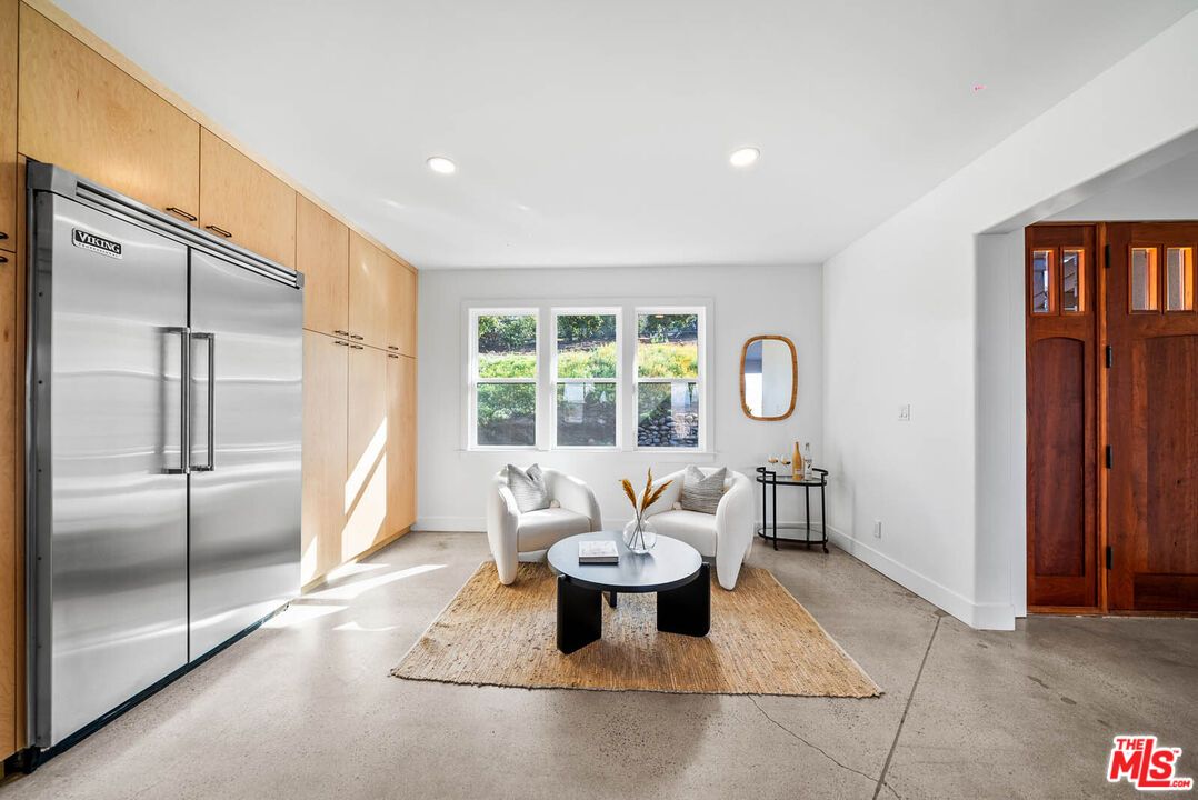 Interior, Kitchen, Living room, Recessed Lighting, Stainless Steel Appliances