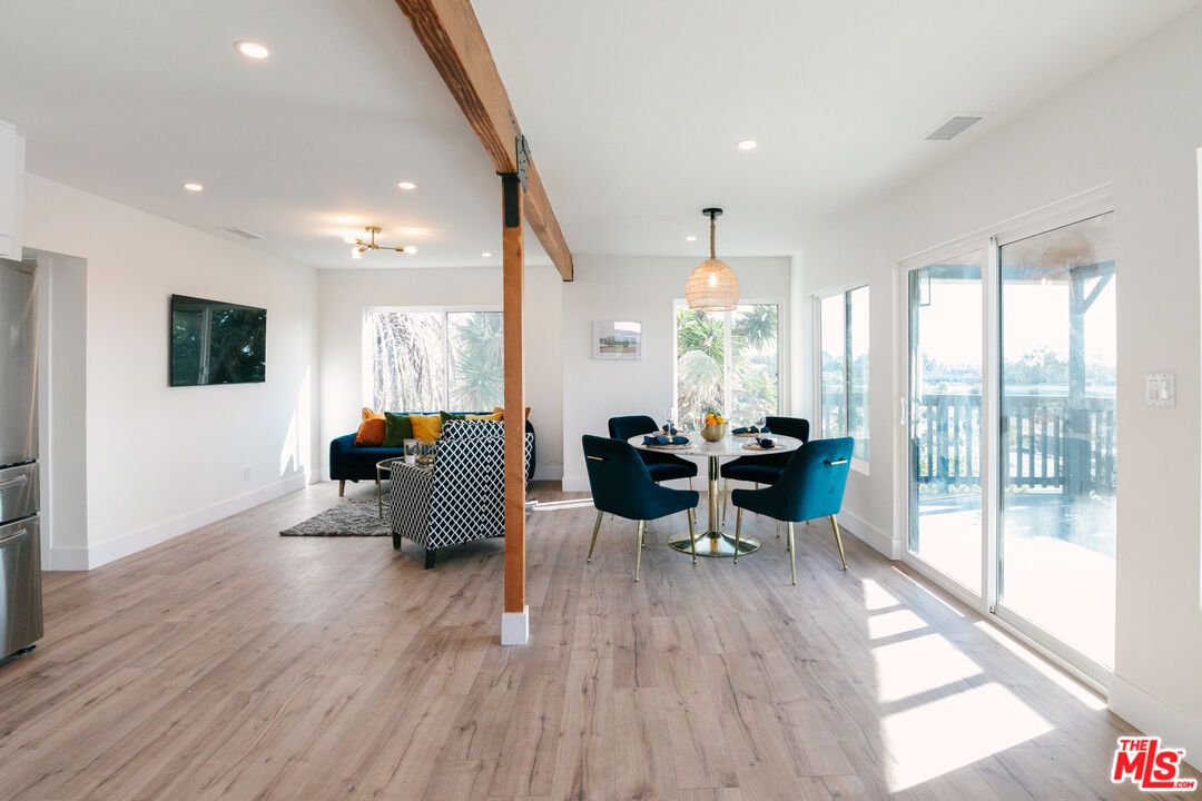 Dining room, Interior, Living room, Pendant Lights, Recessed Lighting, Wooden Beams, Wood Texture Flooring