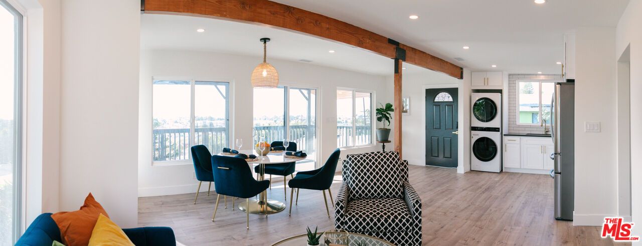 Dining room, Interior, Pendant Lights, Recessed Lighting, Wooden Beams, Wood Texture Flooring