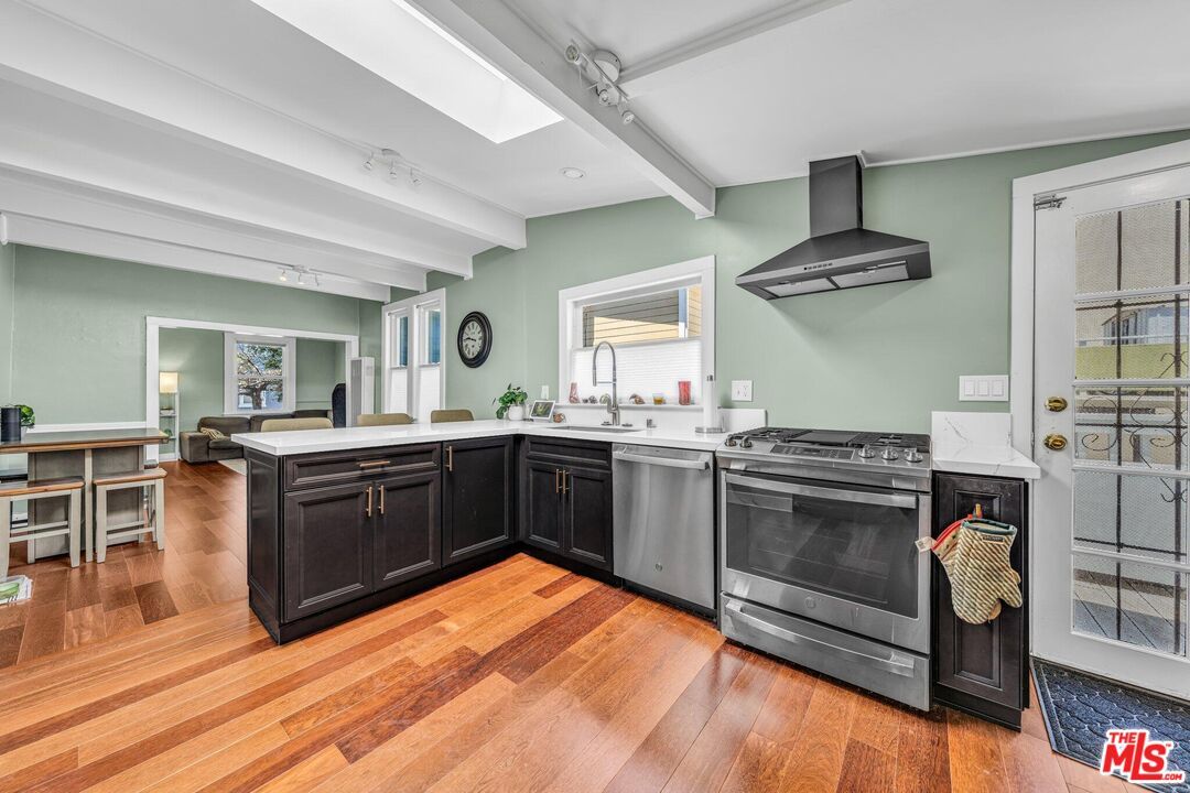 Interior, Kitchen, Wood Texture Flooring