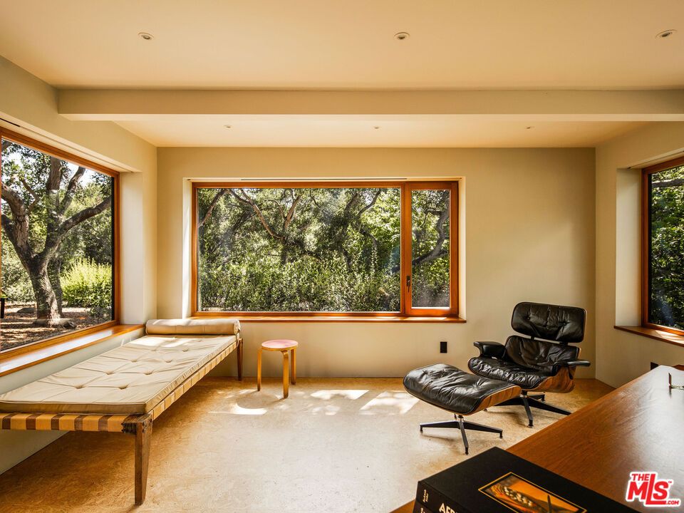 Fitness Equipment, Interior, Recessed Lighting