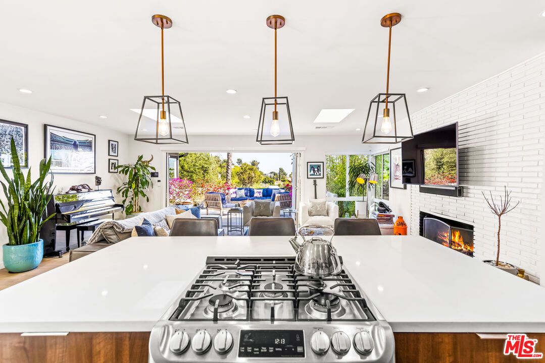 Fireplace, Interior, Kitchen, Living room, Pendant Lights, Recessed Lighting