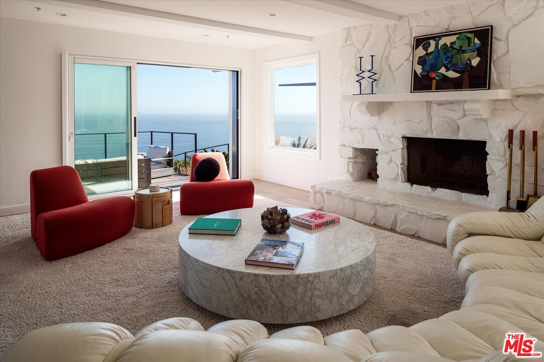 Fireplace, Interior, Living room, Recessed Lighting, Water