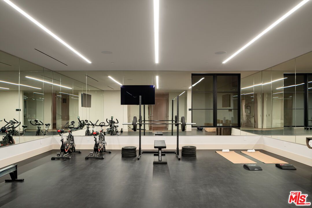 Fitness Equipment, Interior, Recessed Lighting