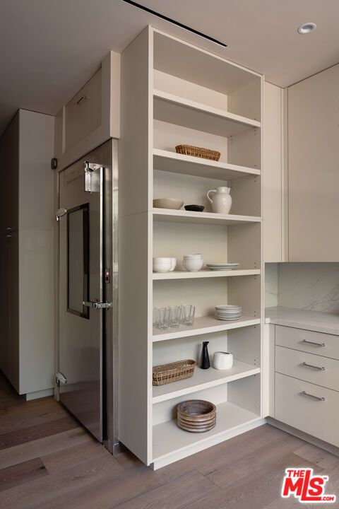 Interior, Recessed Lighting, Wood Texture Flooring