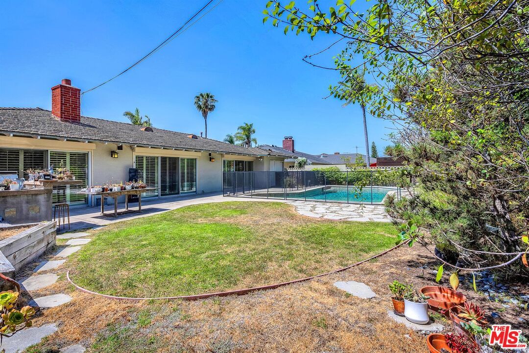 Backyard, Exterior, Pool