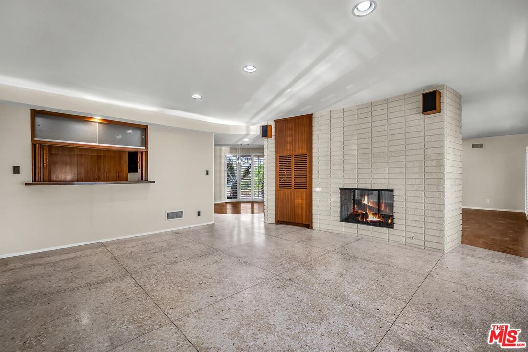 Empty room, Fireplace, Interior, Recessed Lighting