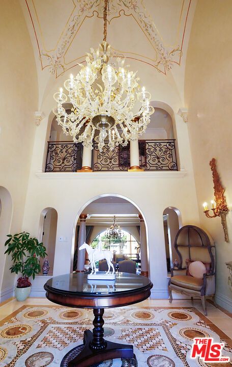 Chandelier, Interior