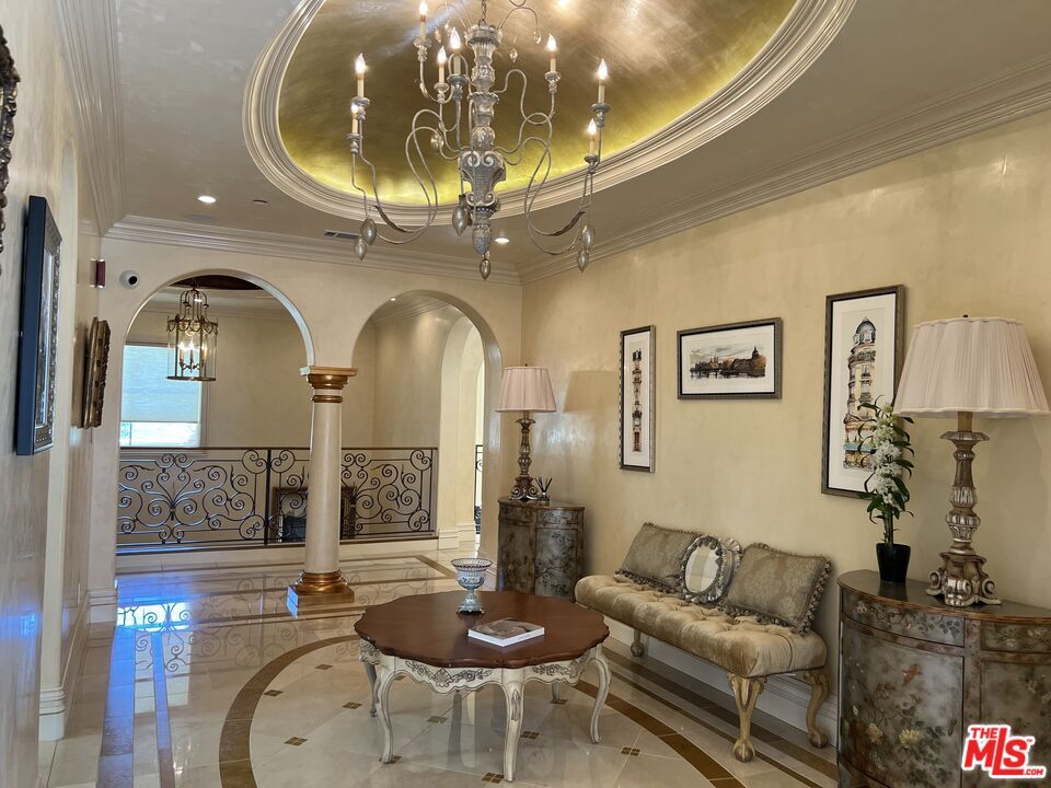 Chandelier, Interior, Recessed Lighting, Water