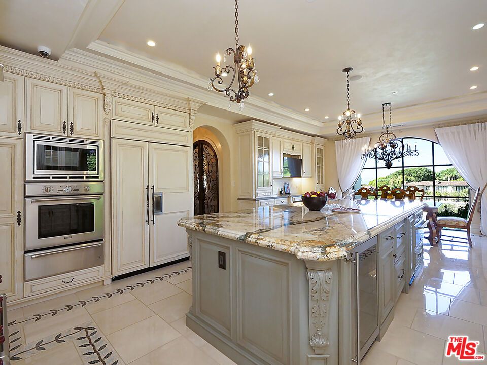 Chandelier, Interior, Kitchen, Pendant Lights, Recessed Lighting, Stainless Steel Appliances