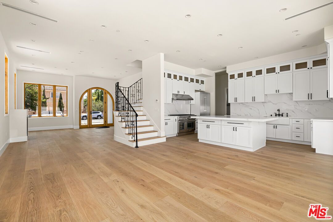 Interior, Kitchen, Marble Walls, Recessed Lighting, Wood Texture Flooring