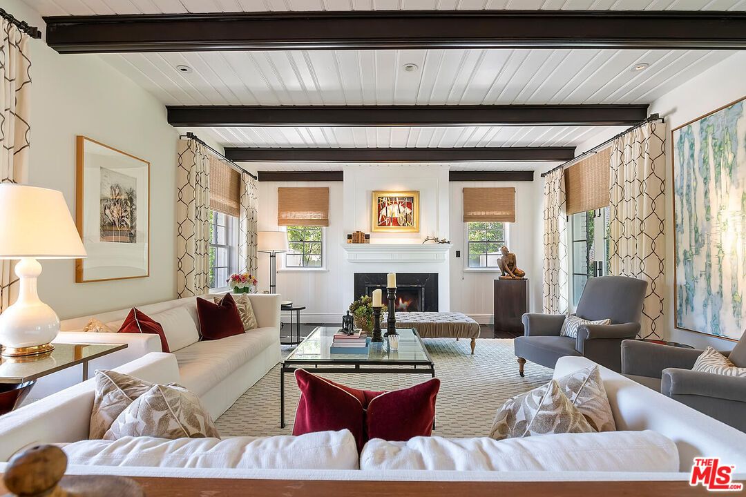 Fireplace, Interior, Living room, Recessed Lighting