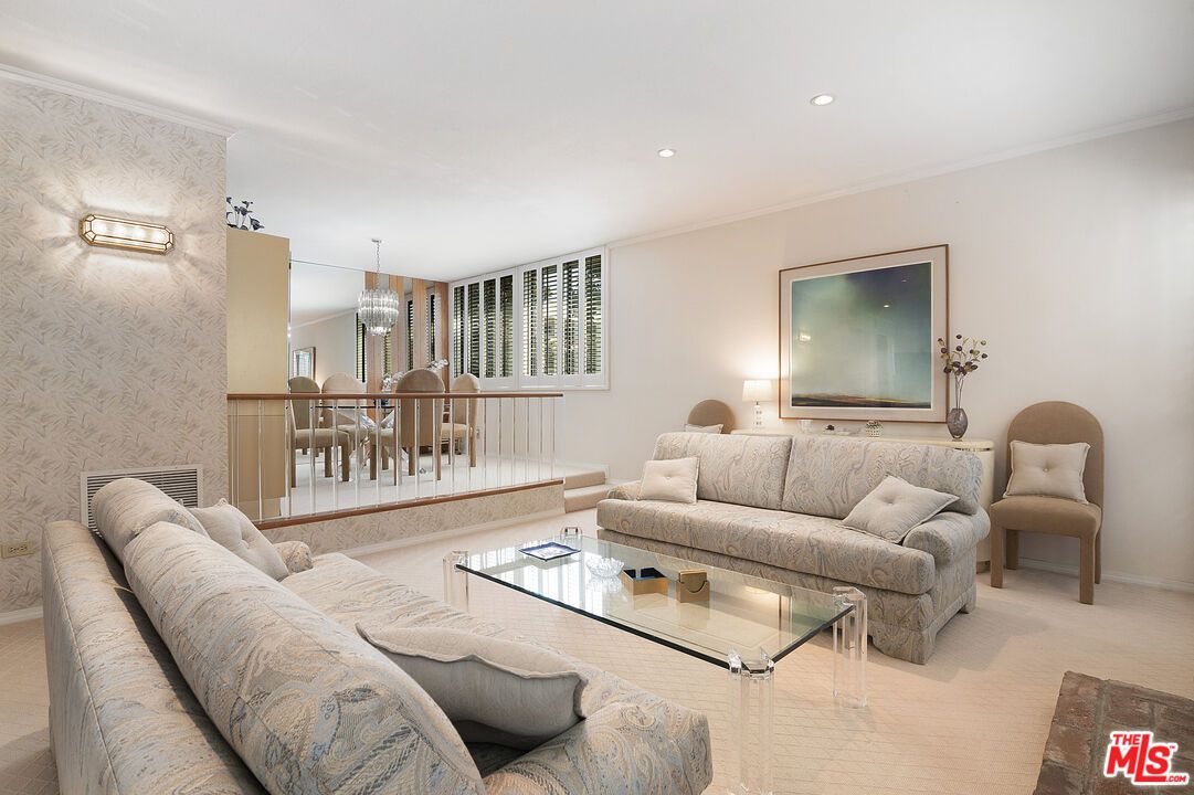 Chandelier, Dining room, Interior, Living room, Recessed Lighting