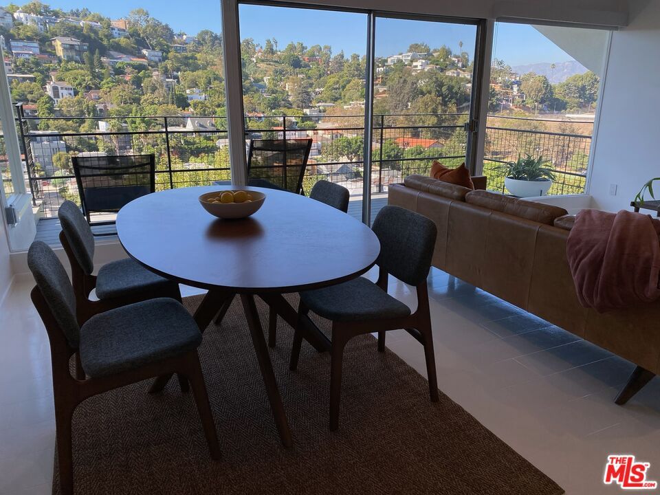 Dining room, Interior