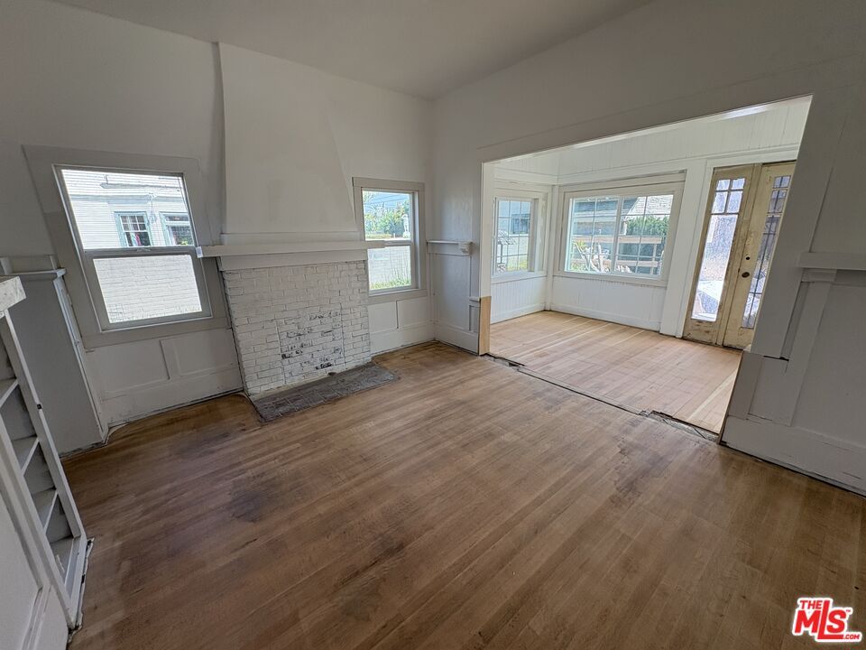 Empty room, Fireplace, Interior, Wood Texture Flooring