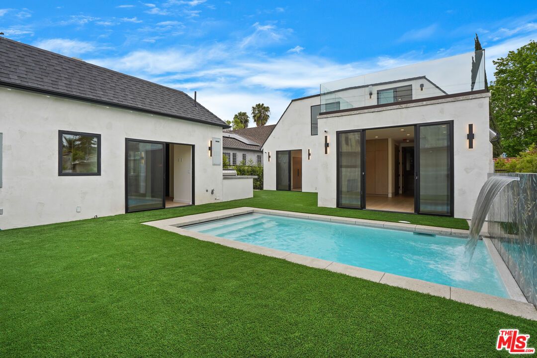 Backyard, Exterior, Pool
