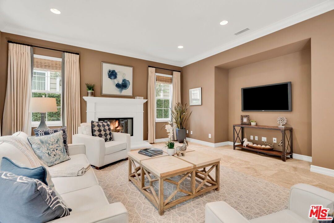 Fireplace, Interior, Living room, Recessed Lighting