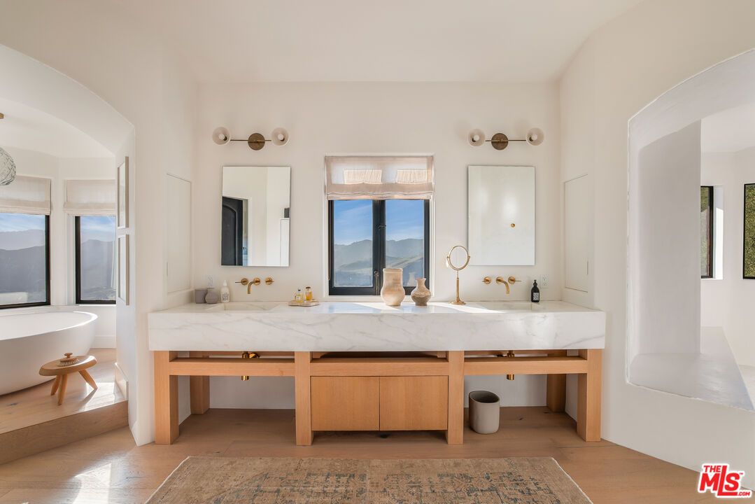 Bathroom, Dual Sink Vanities, Free Standing Baths, Interior