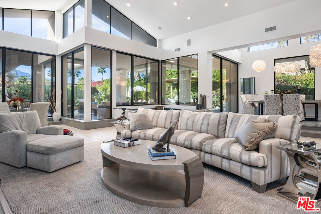 Dining room, Interior, Living room, Recessed Lighting