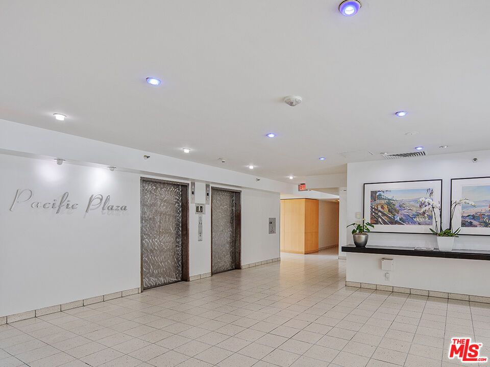 Elevator, Interior, Recessed Lighting
