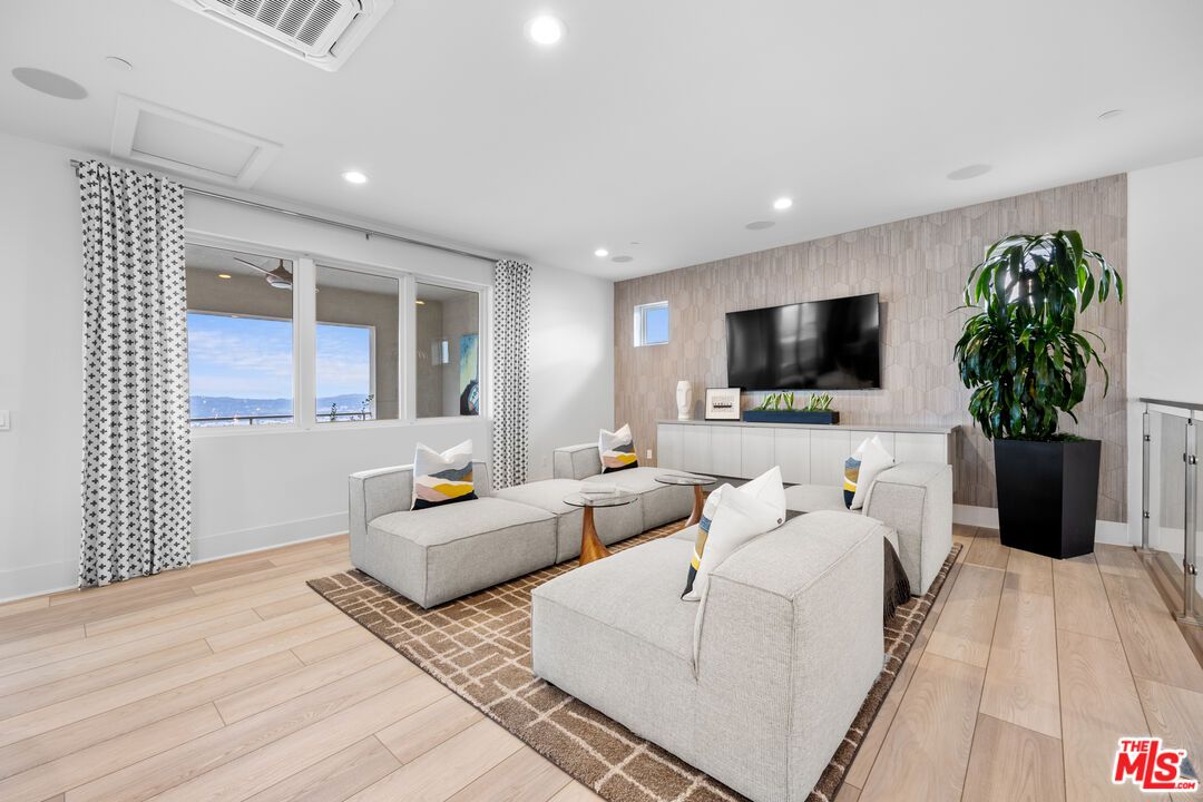 Interior, Living room, Recessed Lighting, Water, Wood Texture Flooring, Wooden Walls