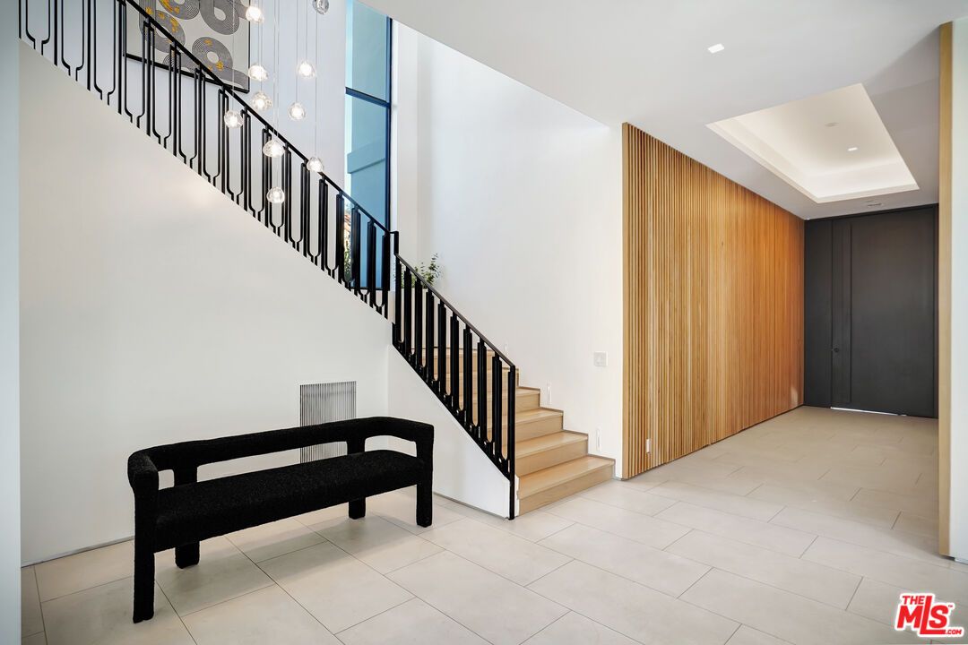 Interior, Pendant Lights, Recessed Lighting, Wooden Walls