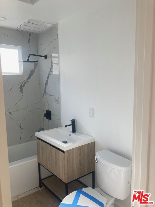 Bathroom, Interior, Marble Walls