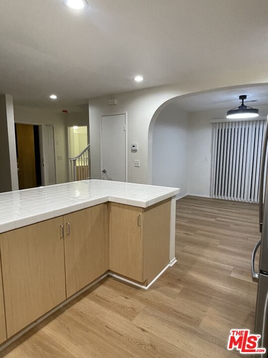 Interior, Recessed Lighting, Wood Texture Flooring