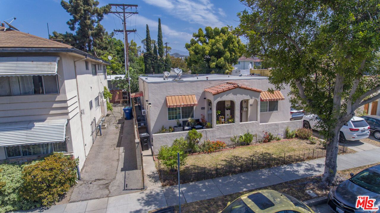 Exterior, Drone
