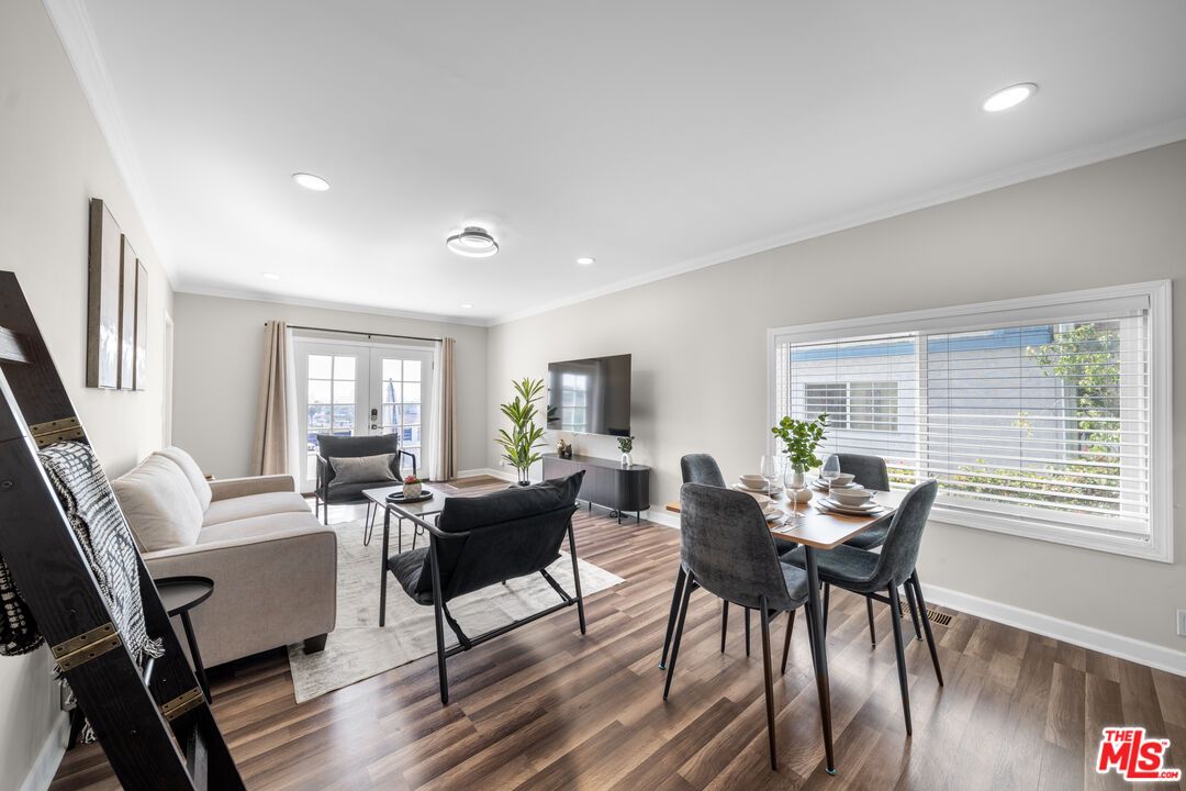 Dining room, Interior, Living room, Recessed Lighting, Wood Texture Flooring