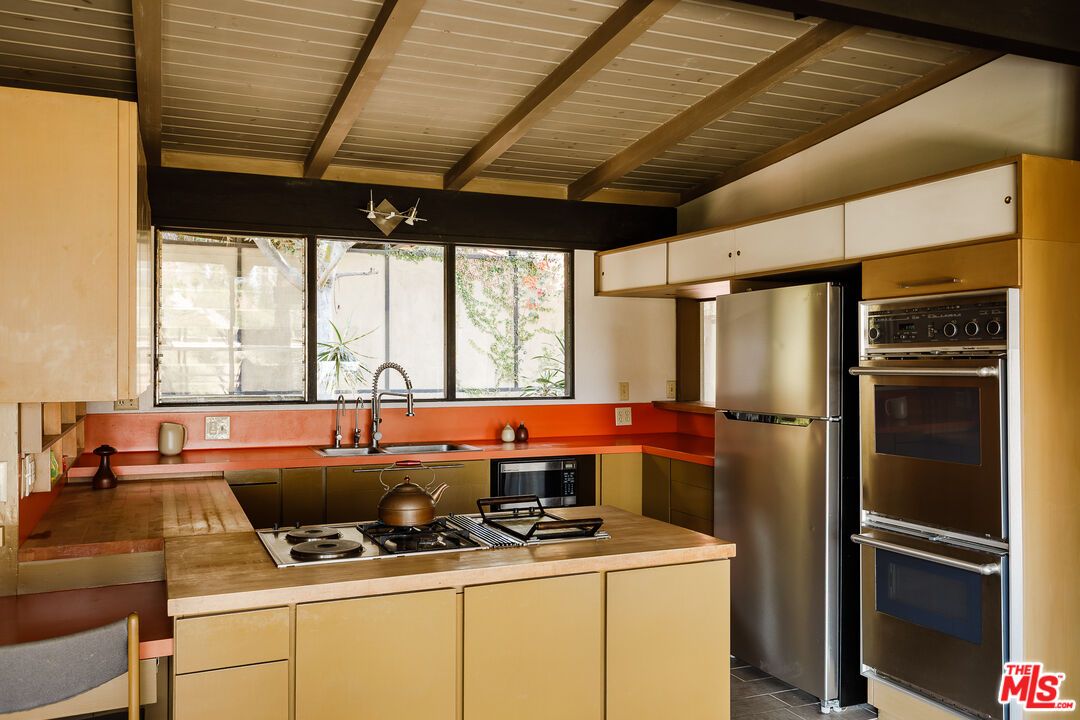 Interior, Kitchen, Stainless Steel Appliances, Wooden Beams, Wooden Ceilings
