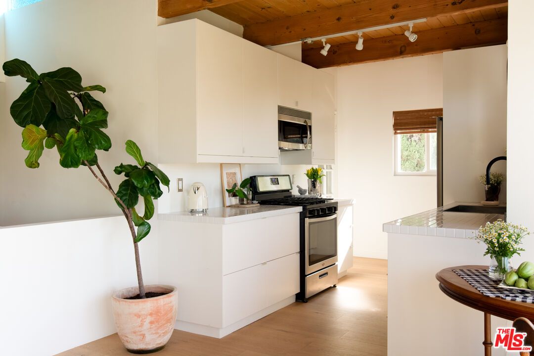 Interior, Kitchen, Wooden Beams, Wooden Ceilings, Wood Texture Flooring