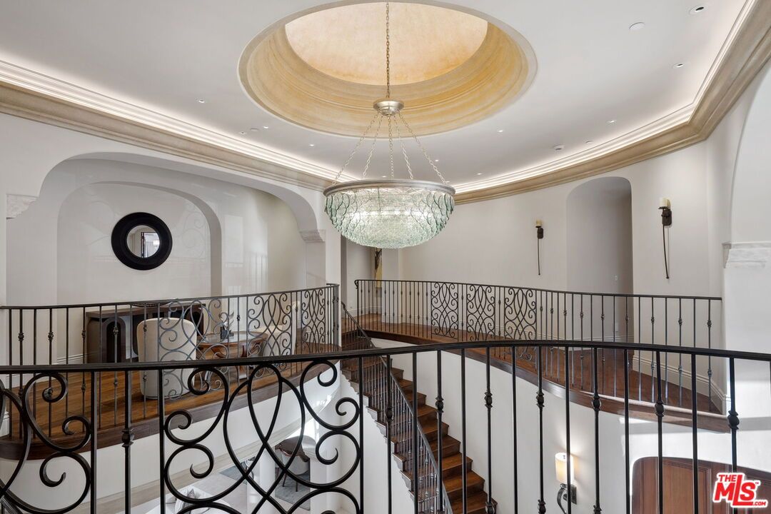 Chandelier, Interior, Recessed Lighting