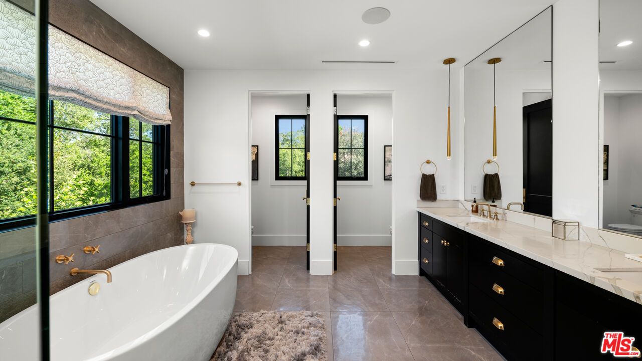 Bathroom, Dual Sink Vanities, Free Standing Baths, Interior, Pendant Lights, Recessed Lighting