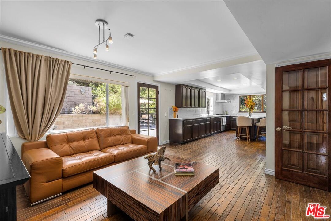 Dining room, Interior, Kitchen, Living room, Pendant Lights, Recessed Lighting, Stainless Steel Appliances, Wood Texture Flooring