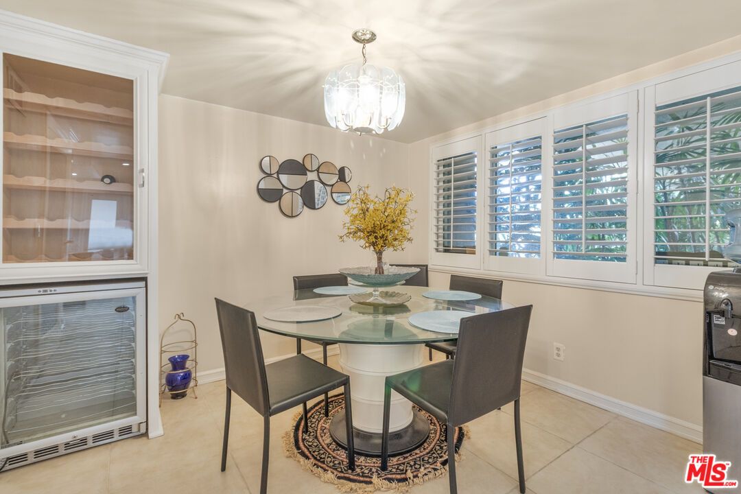 Dining room, Interior