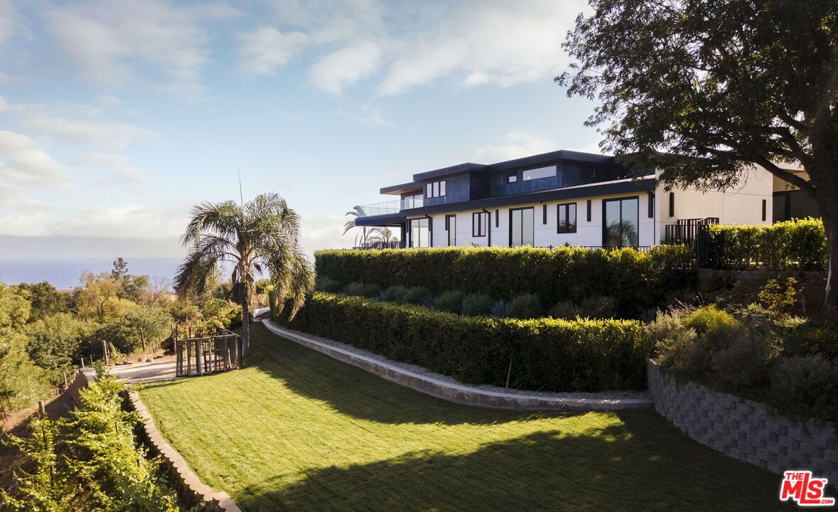 Backyard, Exterior, Water