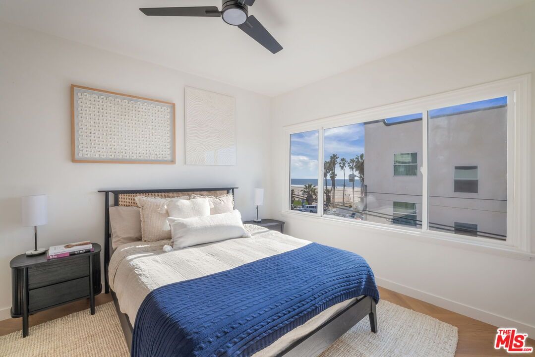 Bedroom, Interior, Water, Wood Texture Flooring