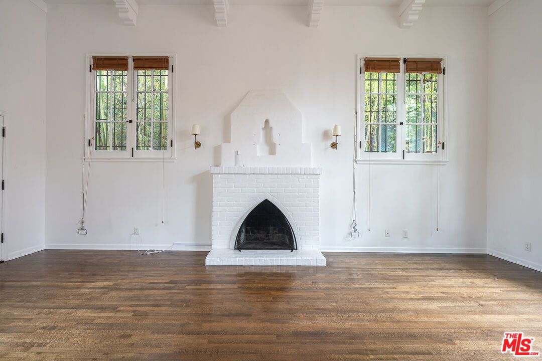 Empty room, Fireplace, Interior, Wood Texture Flooring