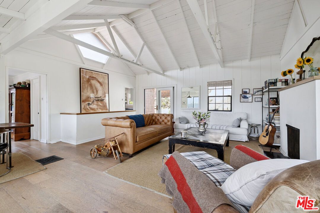 Interior, Living room