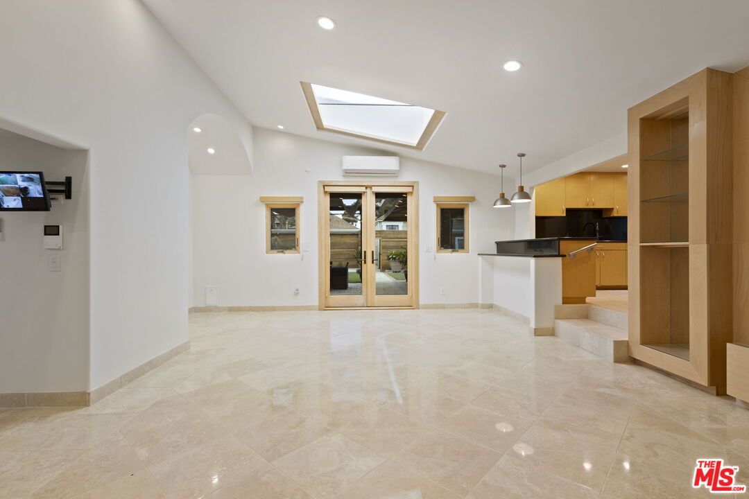 Interior, Kitchen, Pendant Lights, Recessed Lighting