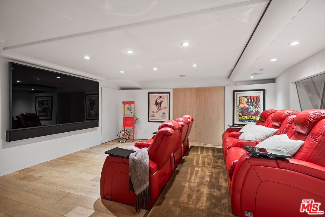 Interior, Living room, Recessed Lighting, Theatre Room, Wood Texture Flooring