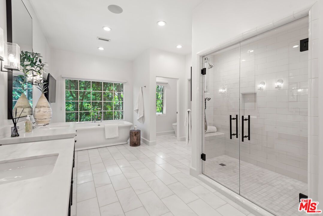 Bathroom, Dual Sink Vanities, Free Standing Baths, Glass Shower, Interior, Recessed Lighting