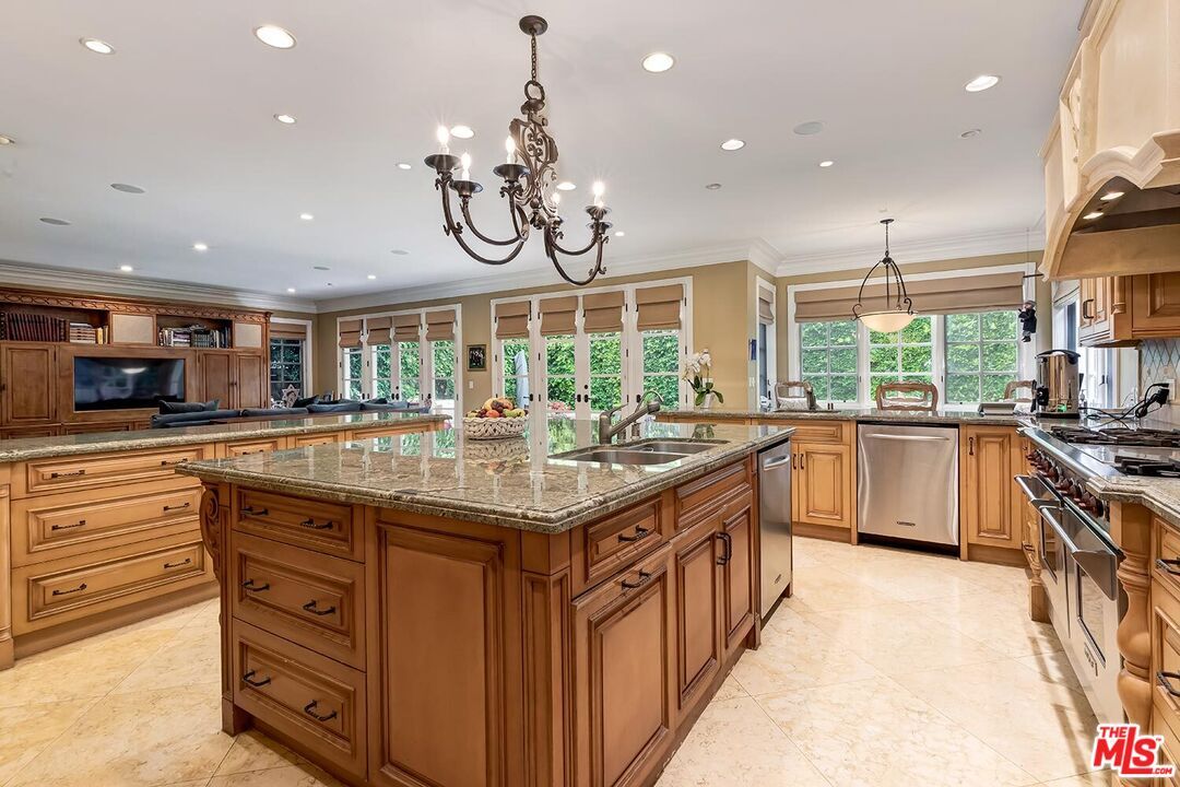 Chandelier, Interior, Kitchen, Pendant Lights, Recessed Lighting, Stainless Steel Appliances