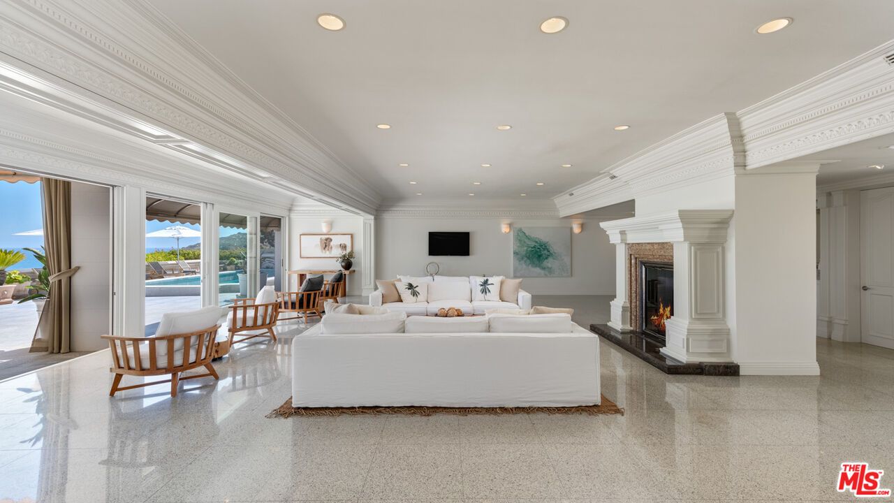 Fireplace, Interior, Living room, Recessed Lighting, Water
