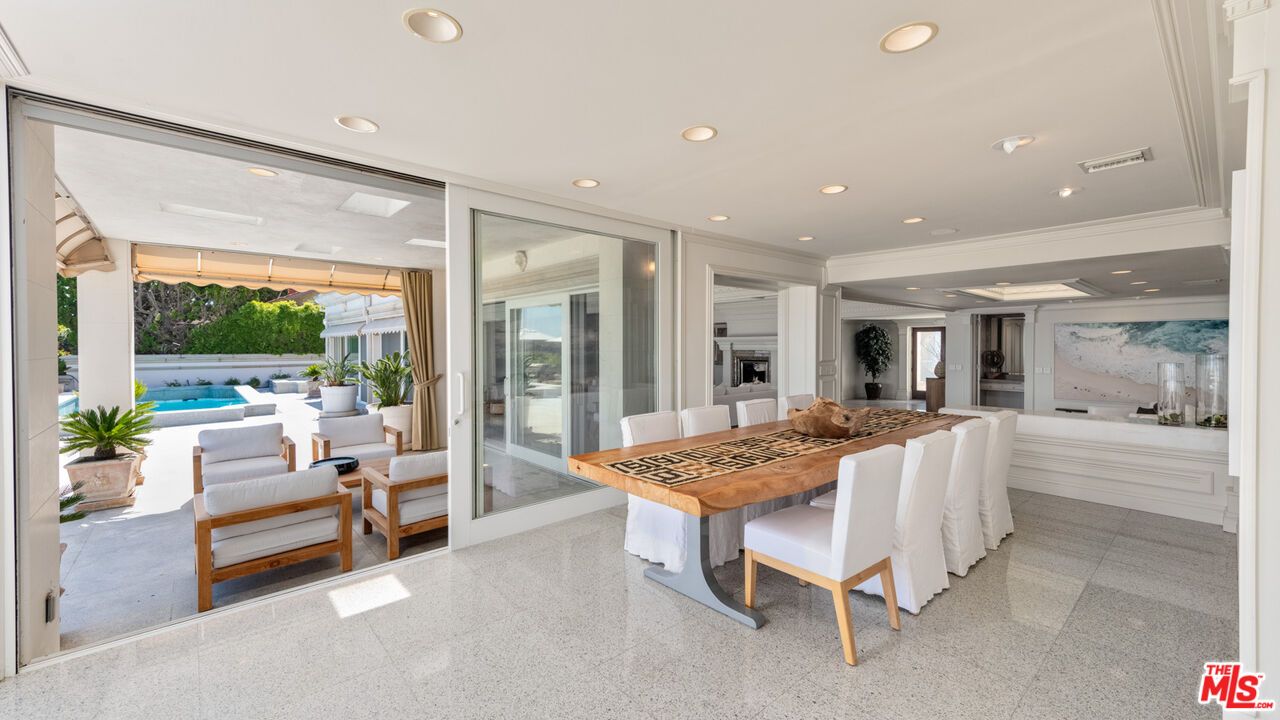Dining room, Interior, Living room, Recessed Lighting