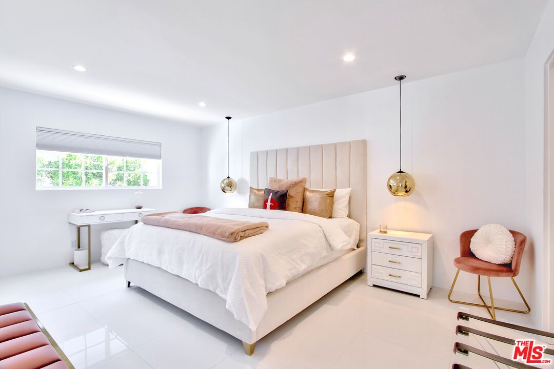 Bedroom, Interior, Pendant Lights, Recessed Lighting