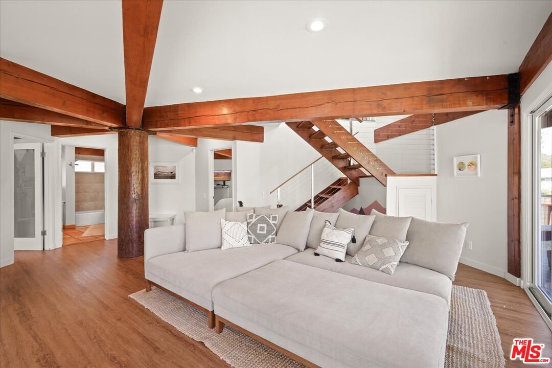 Interior, Living room, Recessed Lighting, Wooden Beams, Wood Texture Flooring