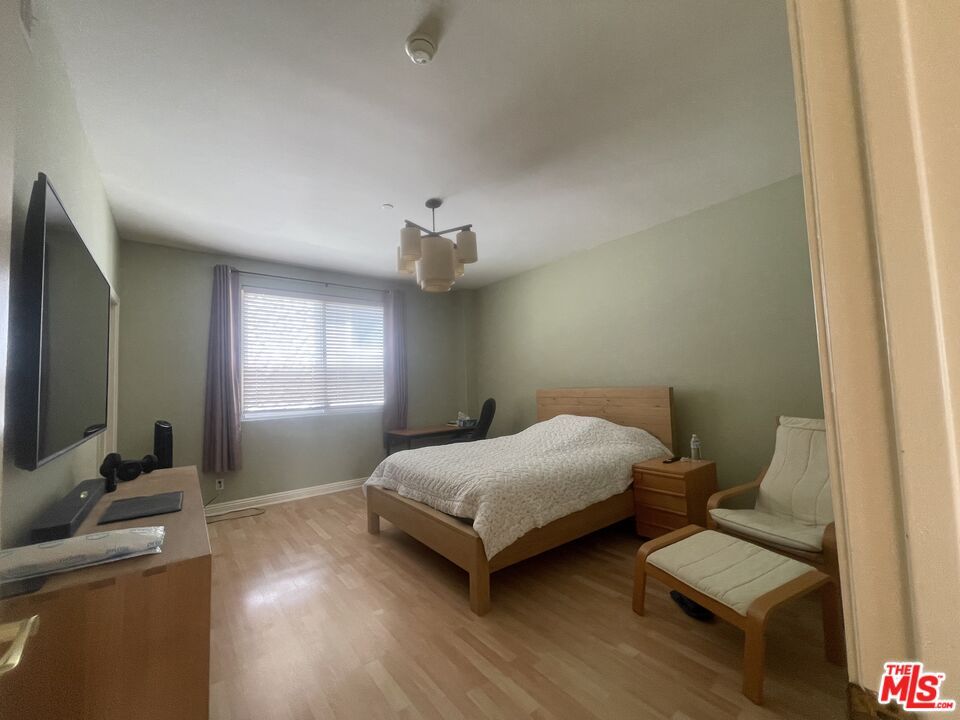 Bedroom, Interior, Pendant Lights, Wood Texture Flooring