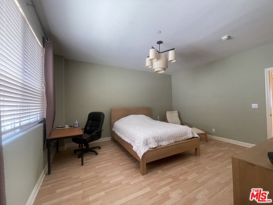 Bedroom, Interior, Pendant Lights, Wood Texture Flooring
